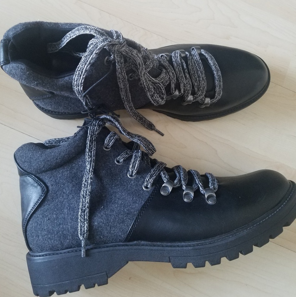 Women's Hiking Boots